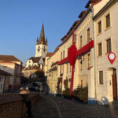 Amedeea'S Apartment Sibiu Exterior foto